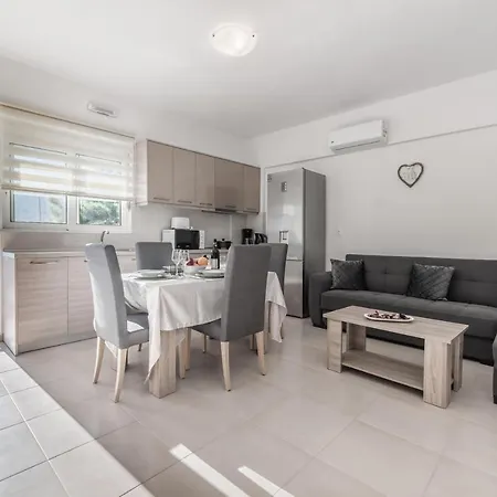 Casa Stergos 2apts *